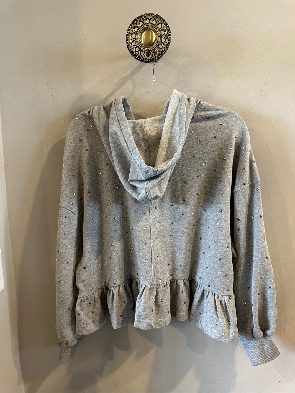 Pilcro Light Gray Ruffle-Hem Hoodie Sweater with Stud Accents Sz M - Picture 5 of 7